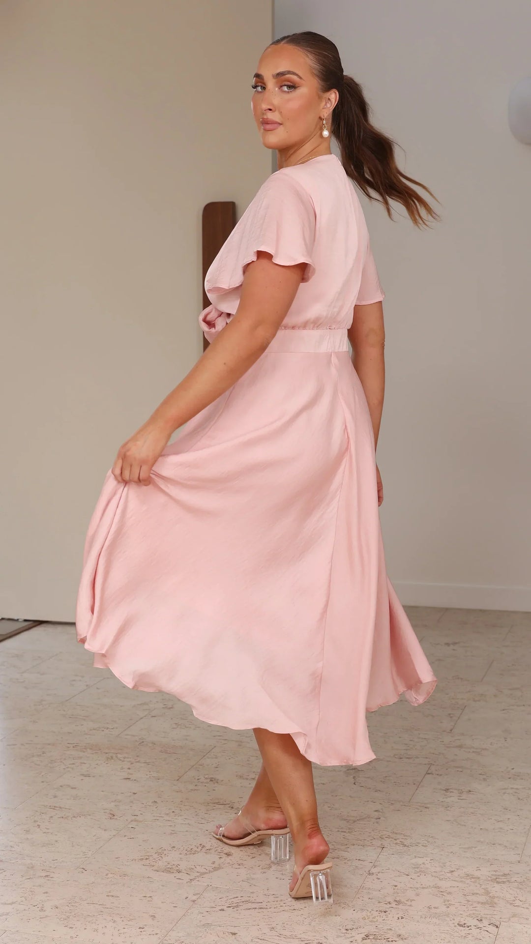 Abito Midi Donna in Raso Scollo a V Maniche Farfalla Gonna Asimmetrica