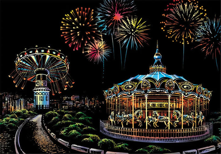 Giostra luminosa e fuochi d'artificio in un parco divertimenti notturno, con città sullo sfondo. Atmosfera festosa e vivace.