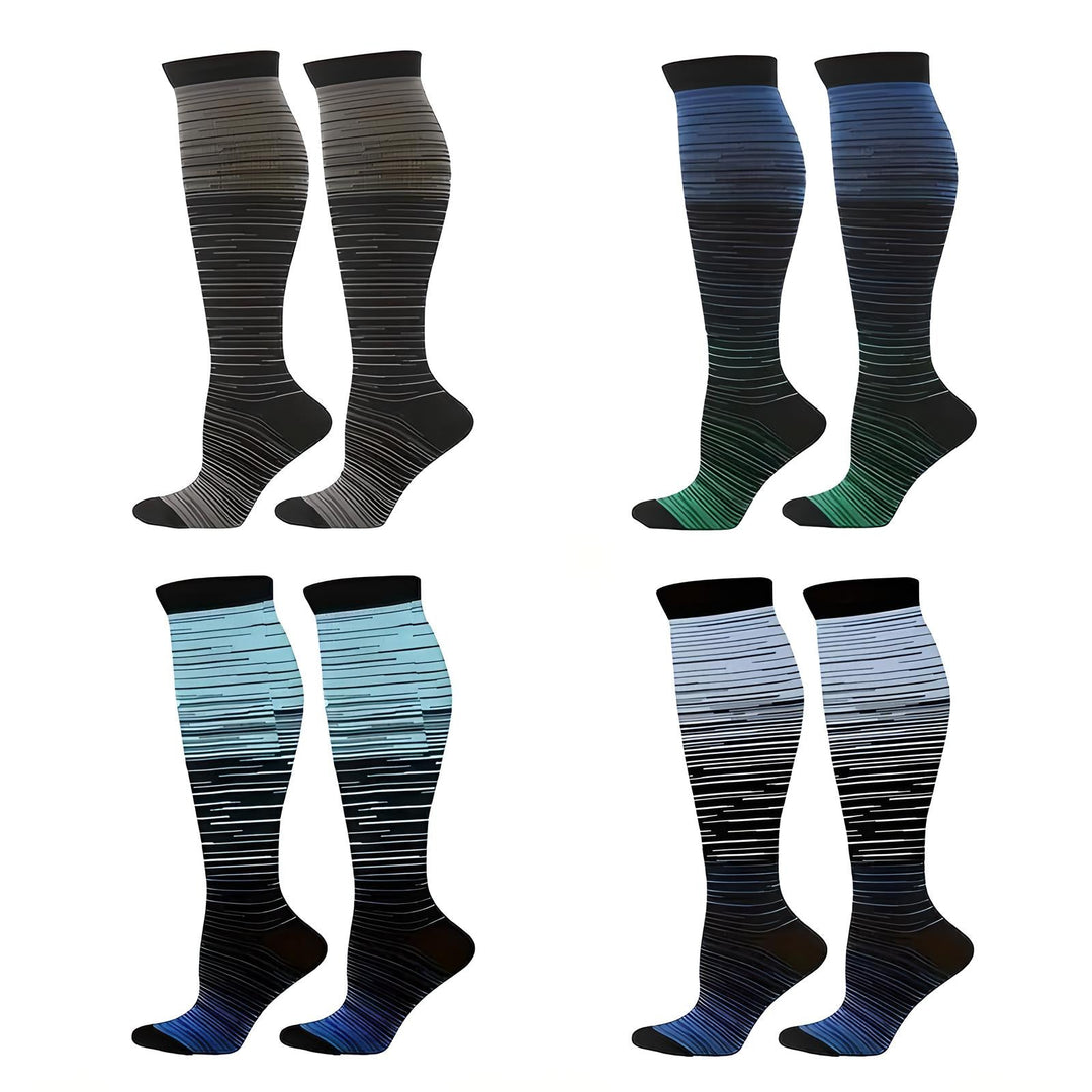Calze a compressione graduata unisex, set di quattro paia, design a righe sfumate in nero, blu e verde. Ideali per sport e viaggi.
