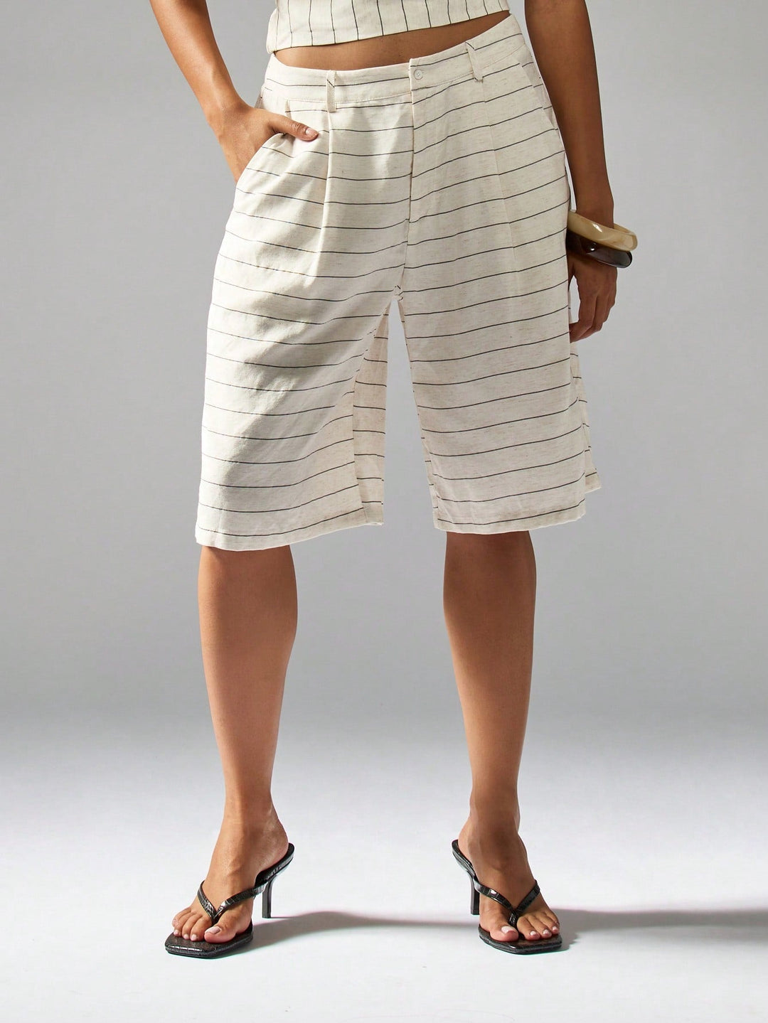Bermuda Donna Plissé Elegante Vestibilità Comoda