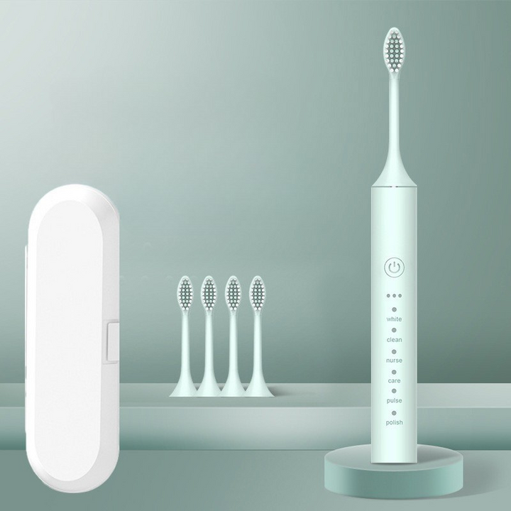 Spazzolino elettrico bianco con custodia e quattro testine di ricambio, design moderno, funzioni multiple, ideale per igiene orale avanzata.