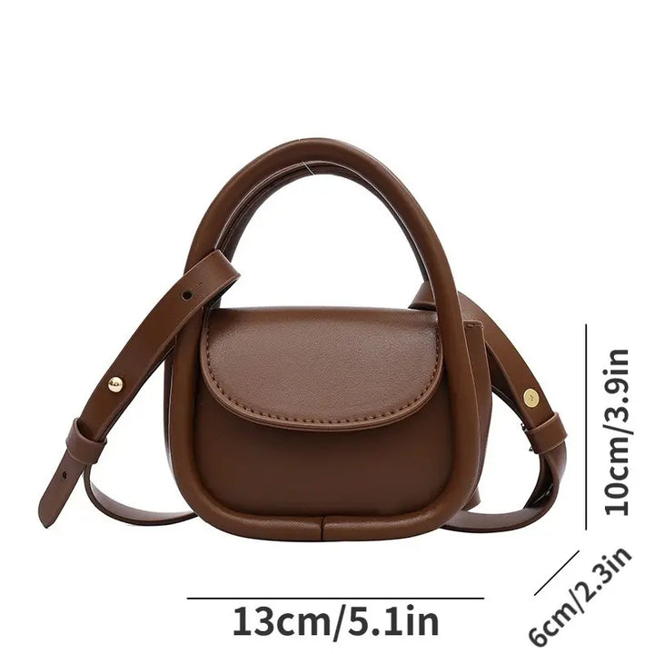 Borsa a tracolla mini in pelle marrone, dimensioni 13x10x6 cm, design elegante e compatto, ideale per moda donna e accessori di tendenza.