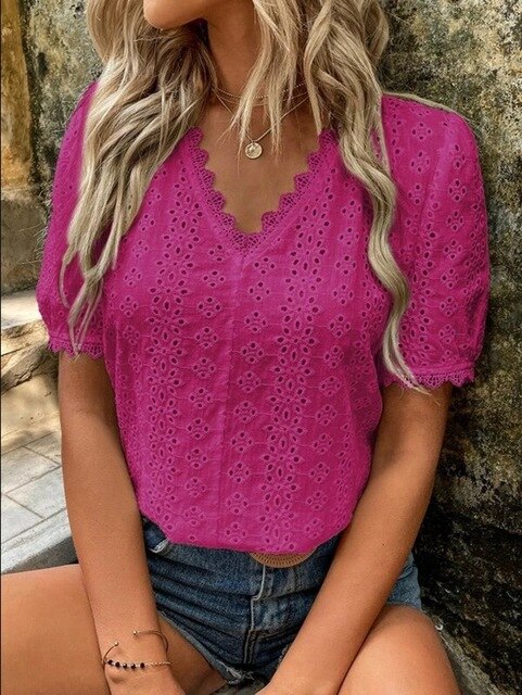 Donna in Pizzo Manica Corta Scollo a V