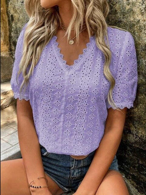 Donna in Pizzo Manica Corta Scollo a V