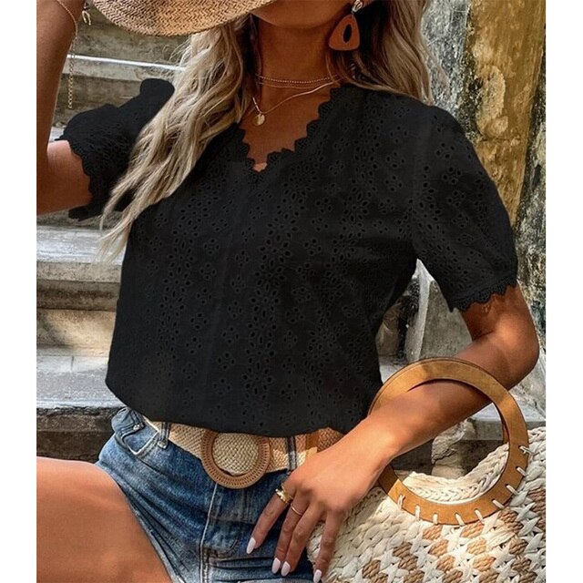 Donna in Pizzo Manica Corta Scollo a V