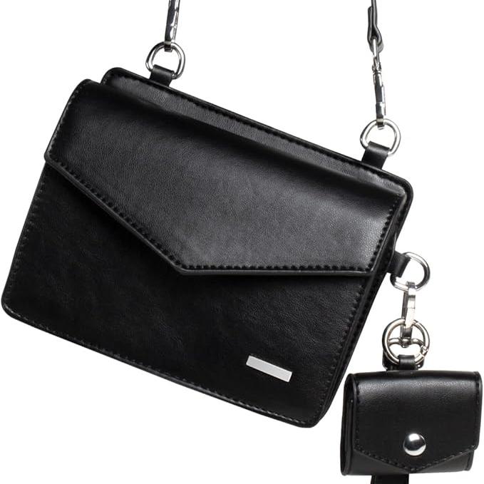 Borsa a tracolla nera in pelle sintetica con chiusura a patta e mini borsellino abbinato. Elegante accessorio moda donna.