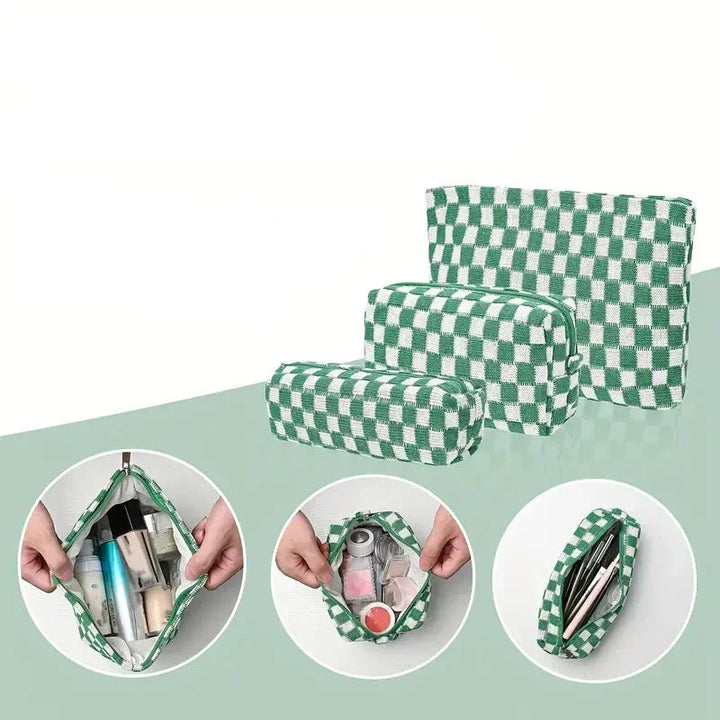 Set di tre astucci da viaggio a scacchi verdi e bianchi, con cerniera, per cosmetici e accessori. Design elegante e pratico per organizzazione.