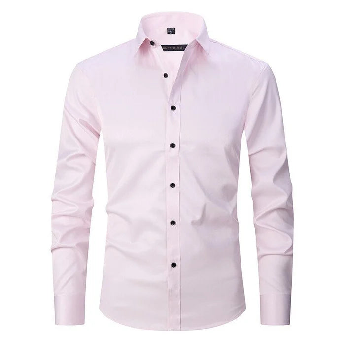 Camicia uomo elegante rosa chiaro, maniche lunghe, bottoni neri, colletto classico. Ideale per abbigliamento formale e casual.