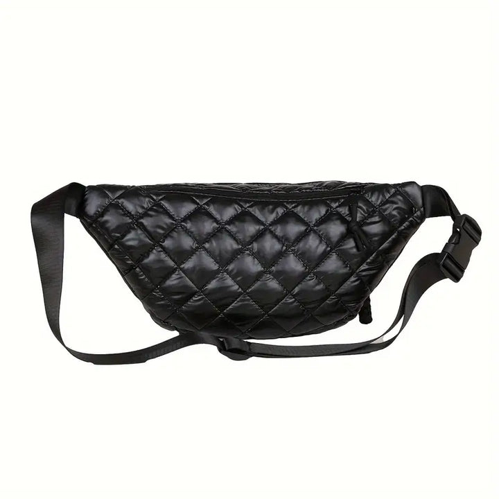 Marsupio nero trapuntato in pelle sintetica, design elegante con cerniera frontale, cintura regolabile. Accessorio moda unisex, pratico e versatile.
