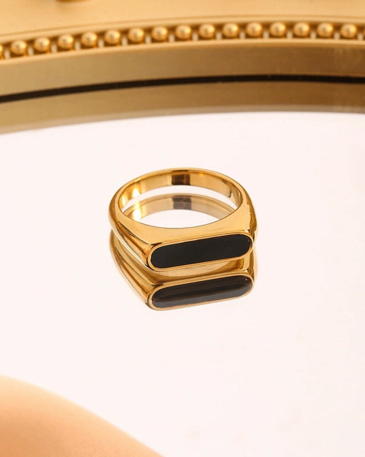 Anello Uomo in Obsidiana Design Minimal Moderno