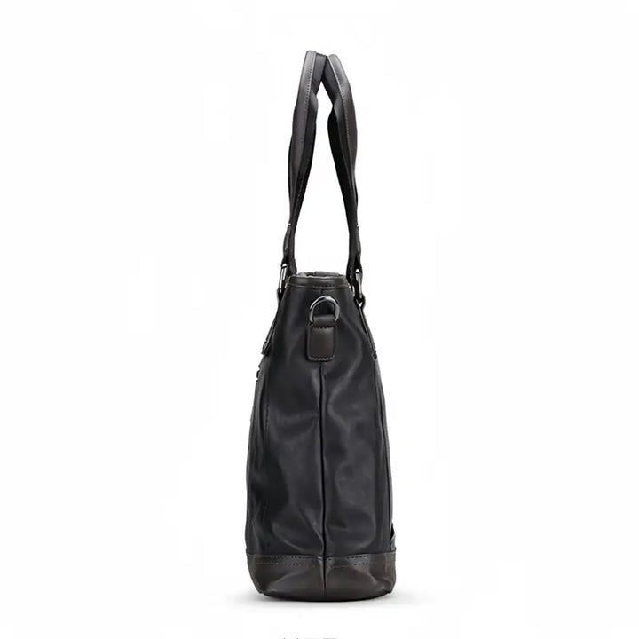 Borsa a tracolla in pelle nera, vista laterale, design elegante e moderno, manici robusti, ideale per moda uomo e donna, accessorio di lusso.