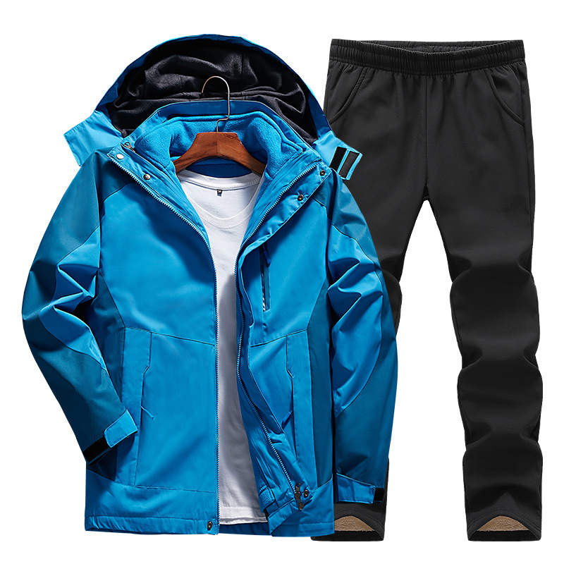 Completo Sportivo Donna Tessuto Tecnico Vestibilità Comoda