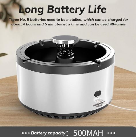 Caricatore automatico per orologi, argento, con capacità batteria 500mAh, lunga durata, ricaricabile, design moderno, su tavolo in legno.