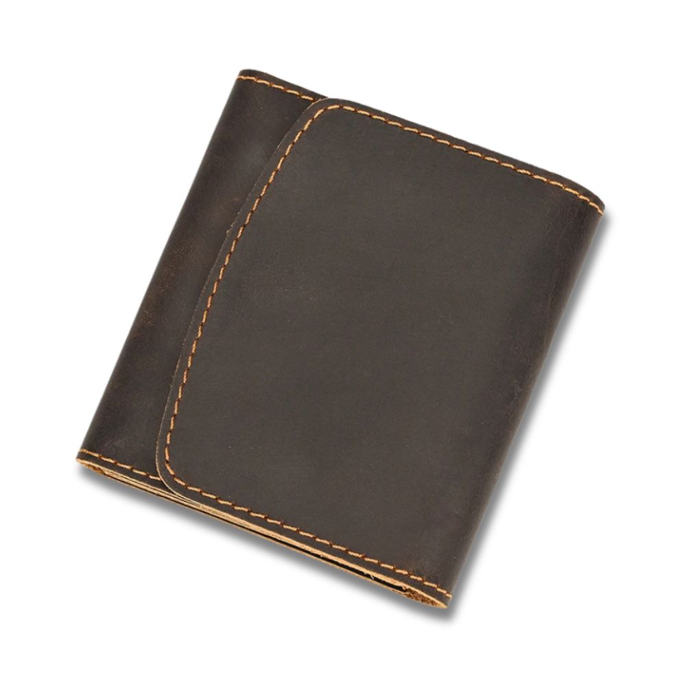 Portafoglio in pelle marrone scuro con cuciture a contrasto, design elegante e compatto, ideale per uomo, accessorio moda di alta qualità.