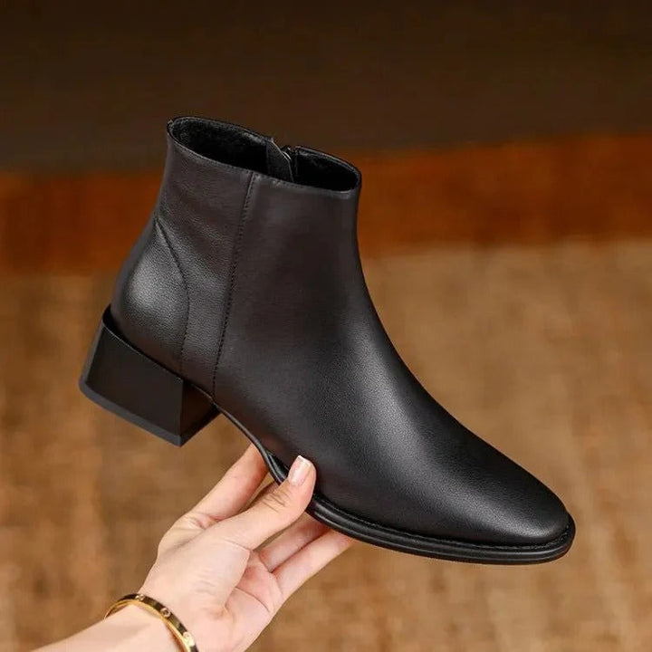 Stivali Donna in Pelle Tacco Basso