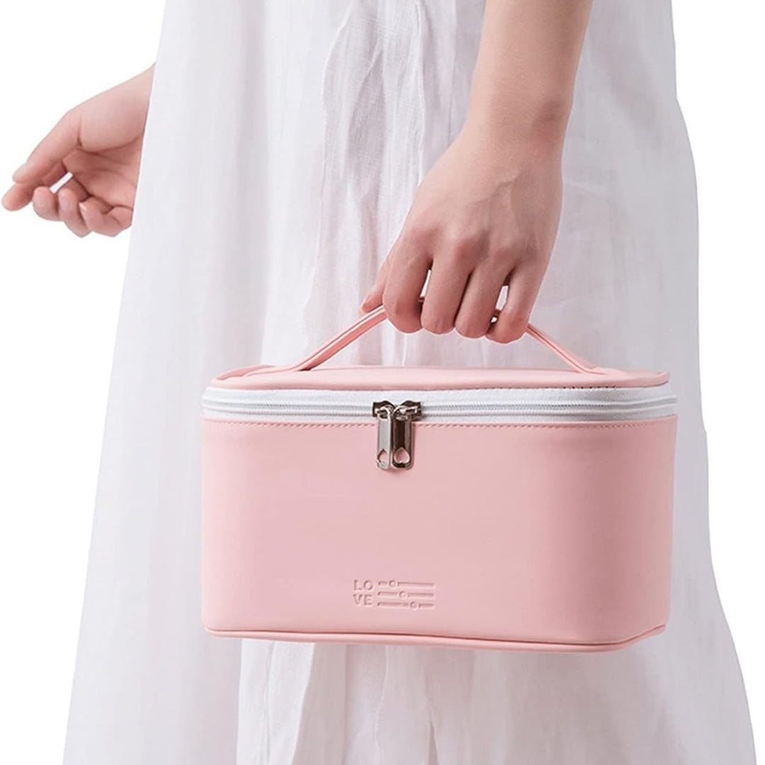 Borsa cosmetica rosa in pelle PU, portatile, con cerniera, manico superiore, ideale per trucco e accessori da viaggio.