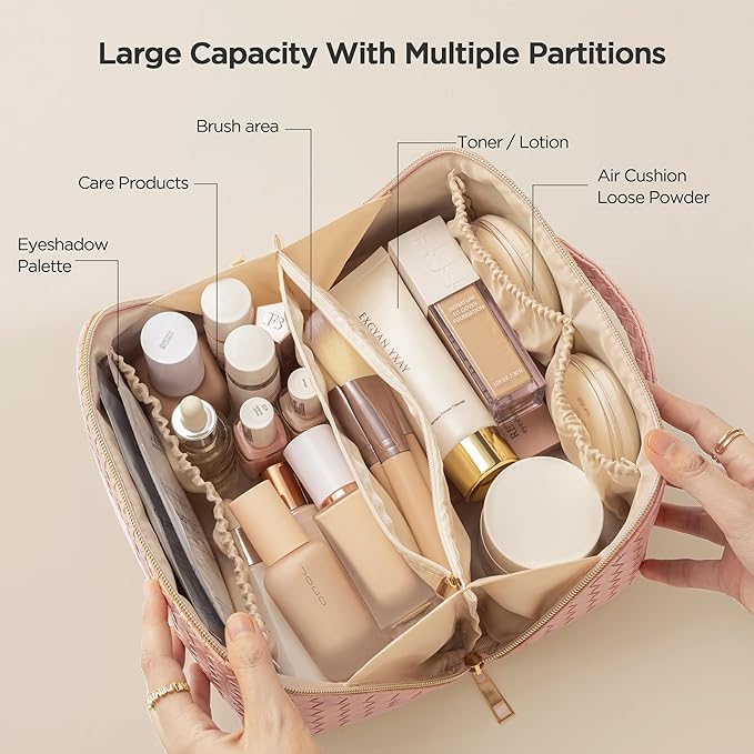 Borsa trucco grande capacità con scomparti multipli, contenente palette ombretti, prodotti cura, fondotinta, cipria, toner e lozioni.