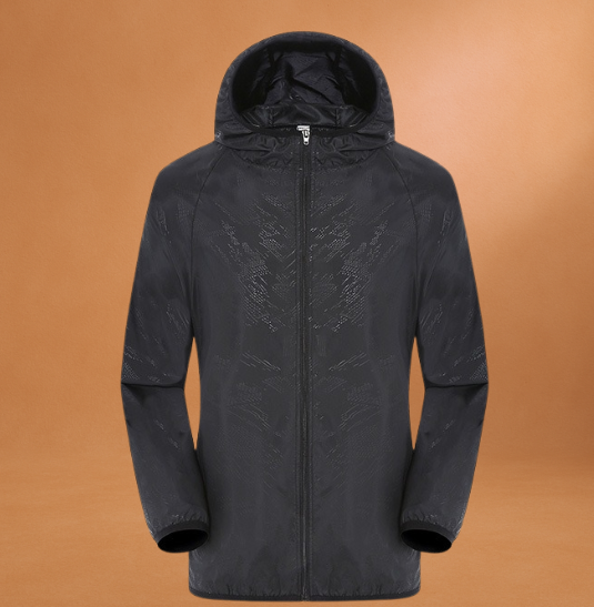 Giacca a vento nera con cappuccio, design moderno e tessuto impermeabile, ideale per attività outdoor. Perfetta per escursioni e sport all'aperto.