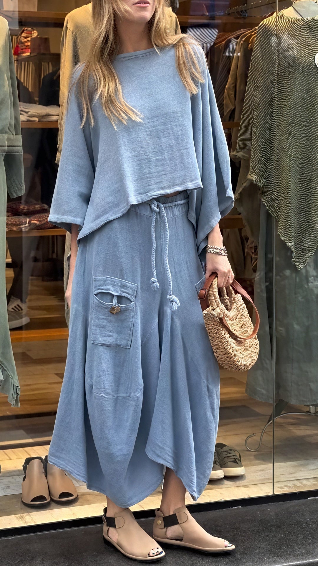 Completo Donna e Pantaloni Fluidi Tasche Vestibilità Comoda - Vesarelli