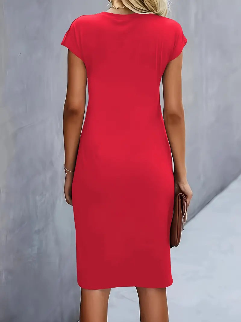 Abito midi rosso donna, maniche corte, design elegante, perfetto per occasioni casual e formali. Tessuto morbido, vestibilità aderente.