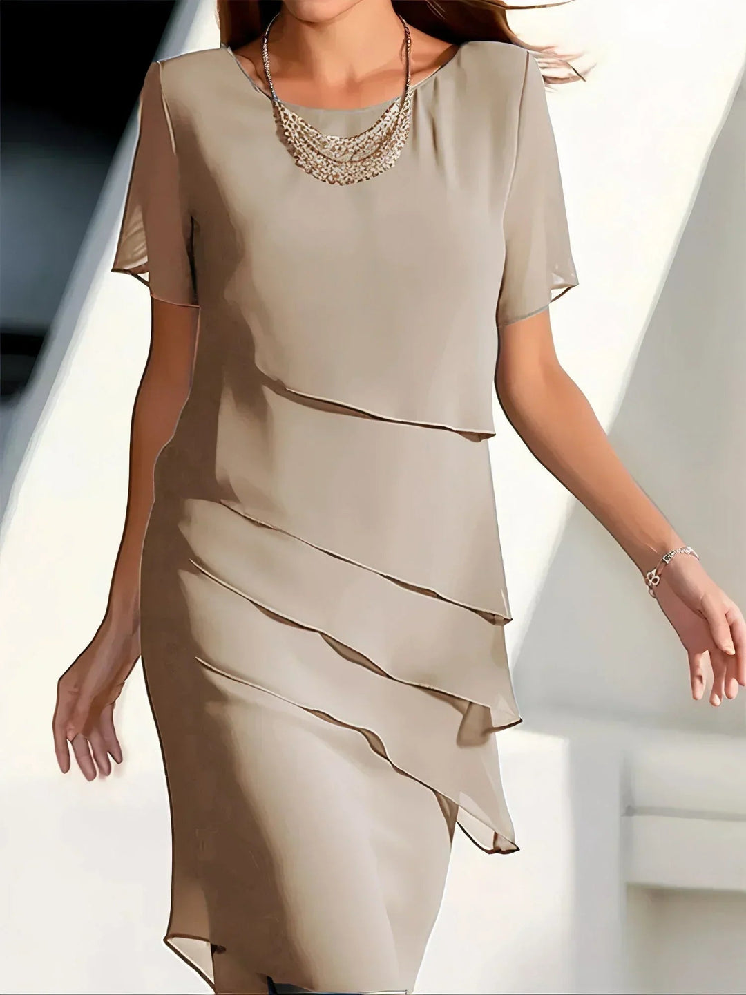 Abito Elegante Donna | Effetto Snellente & Drappeggio a Balze