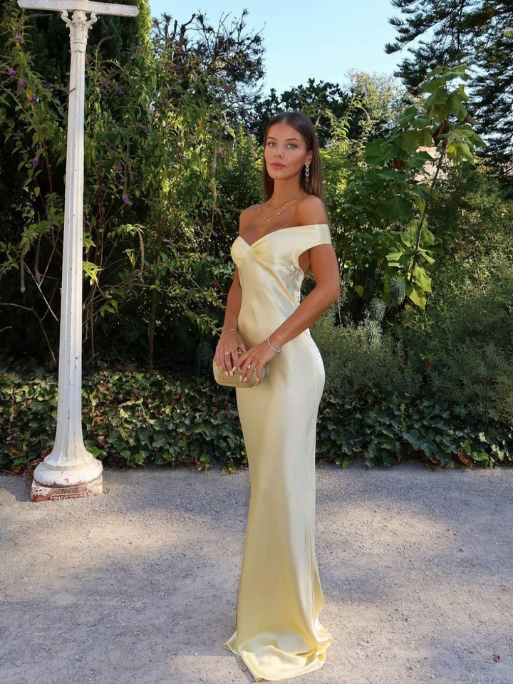 Abito Sposa Donna Silhouette Sirena Spalle Scoperte - Vesarelli