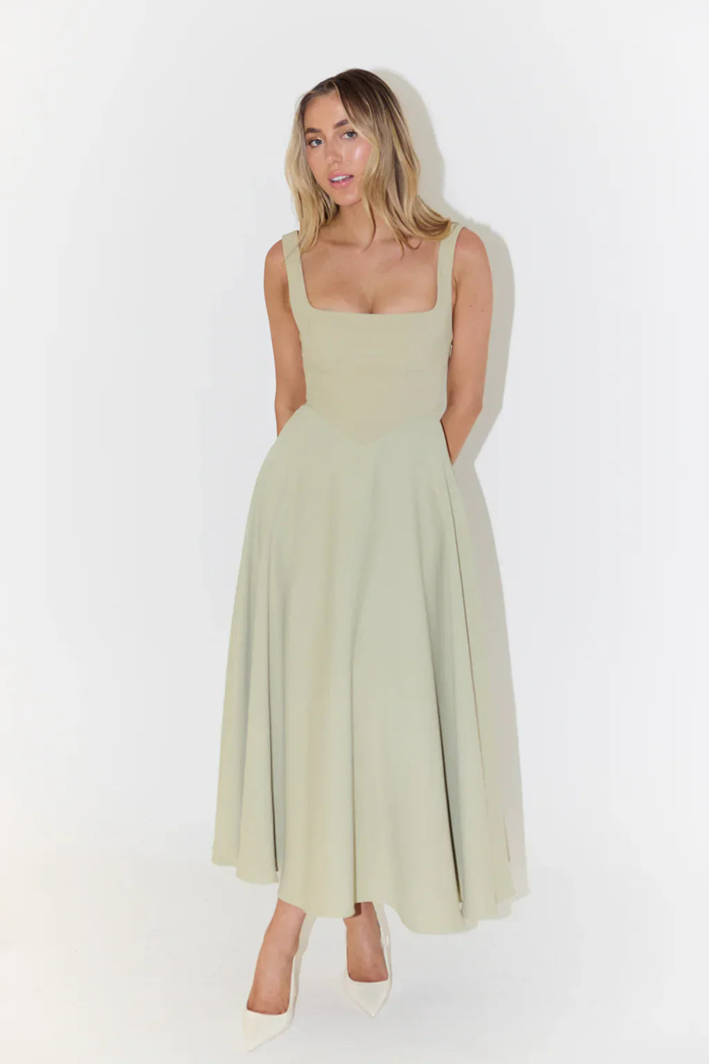Abito estivo midi donna con scollo quadrato
