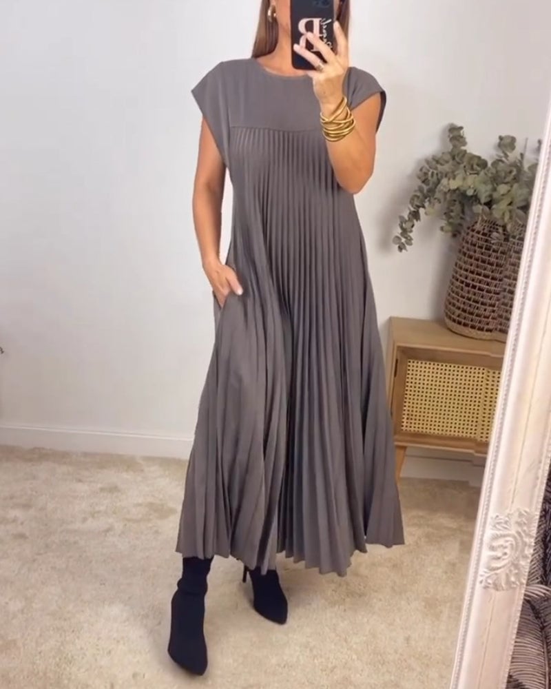 Abito senza Donna | Plissettatura Elegante & Linea Scivolata