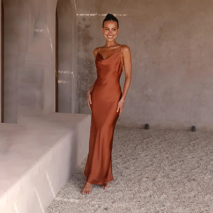 Abito Lungo Donna in Raso Scollo Drappeggiato Spalline Sottili - Vesarelli