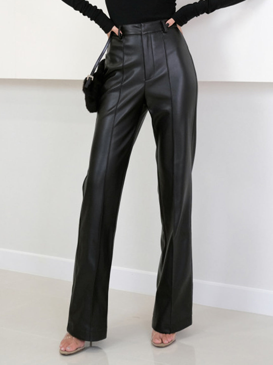 Pantaloni Donna in Pelle Sintetica Vestibilità Regular