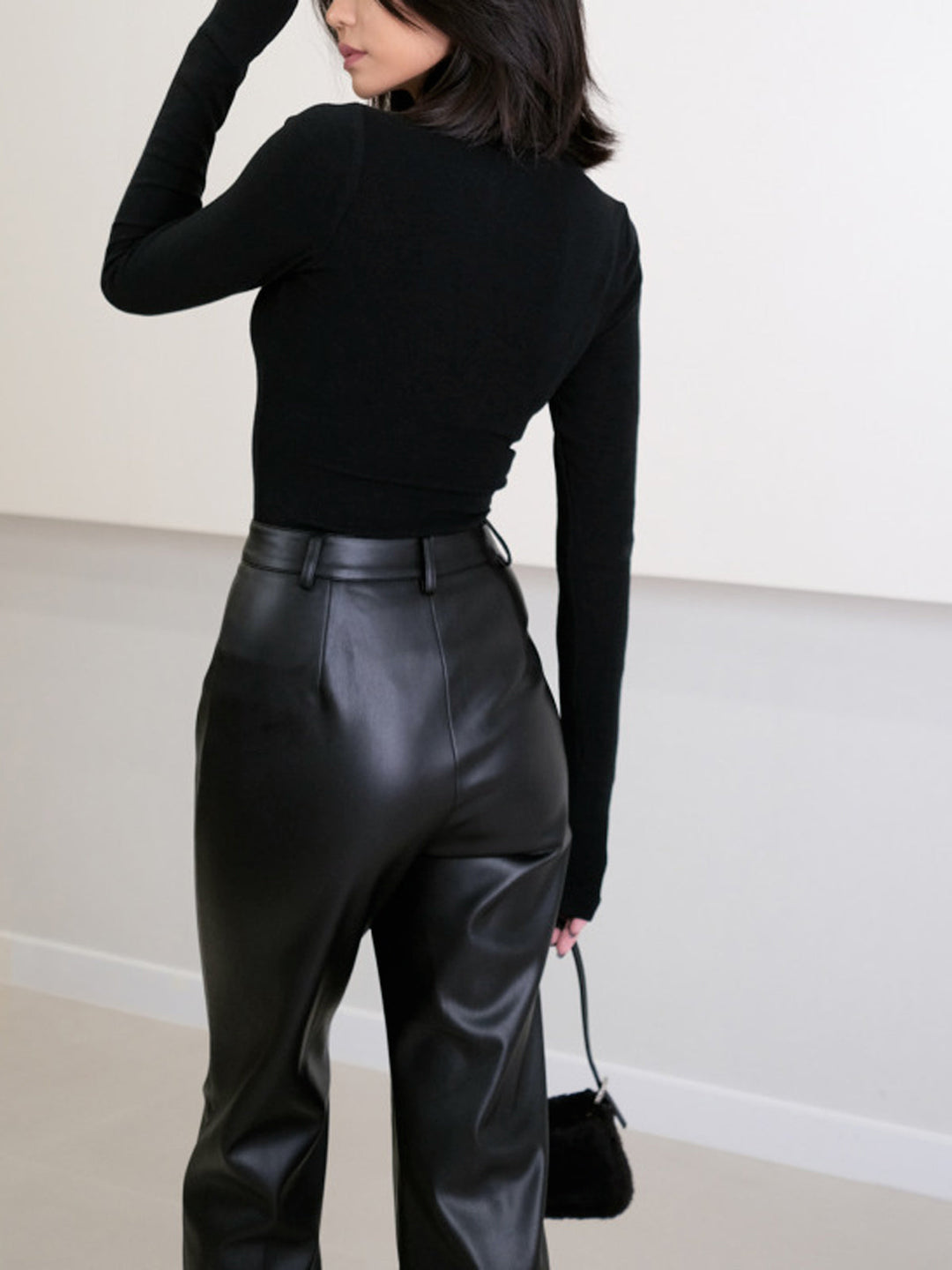 Pantaloni Donna in Pelle Sintetica Vestibilità Regular