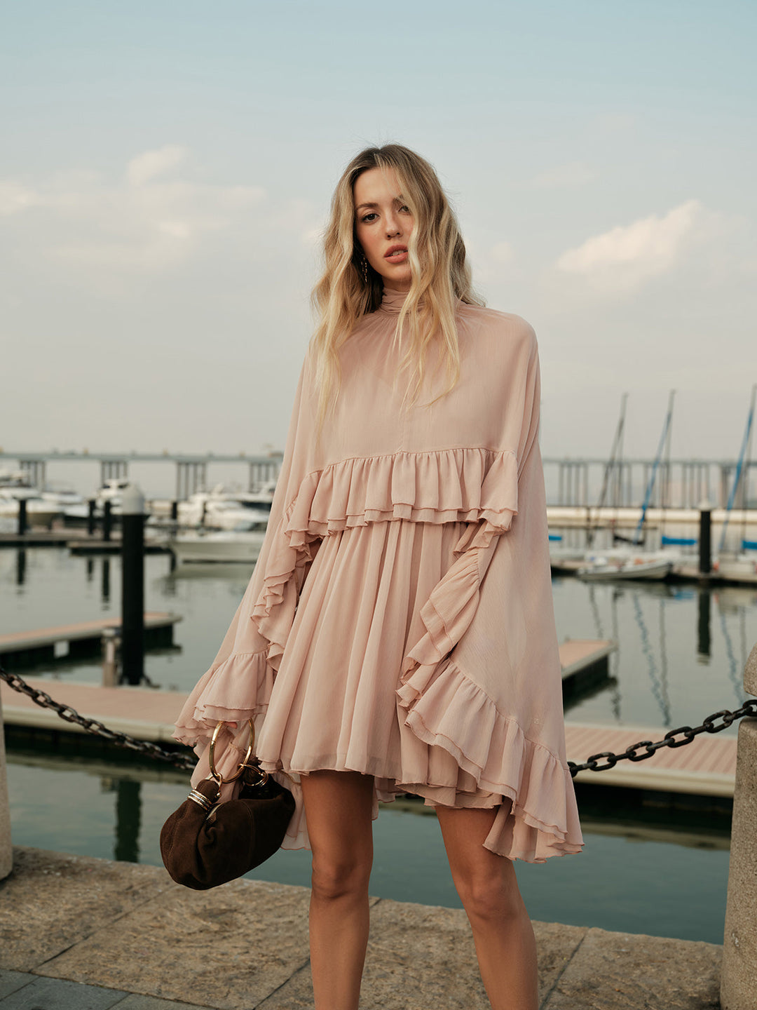 Abito Donna in Chiffon con Mantella Elegante