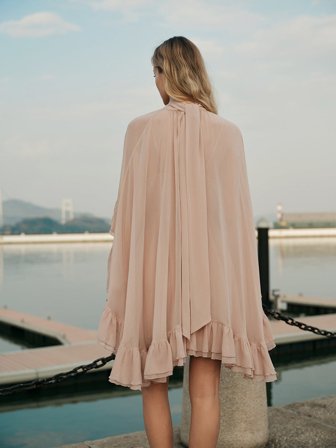 Abito Donna in Chiffon con Mantella Elegante