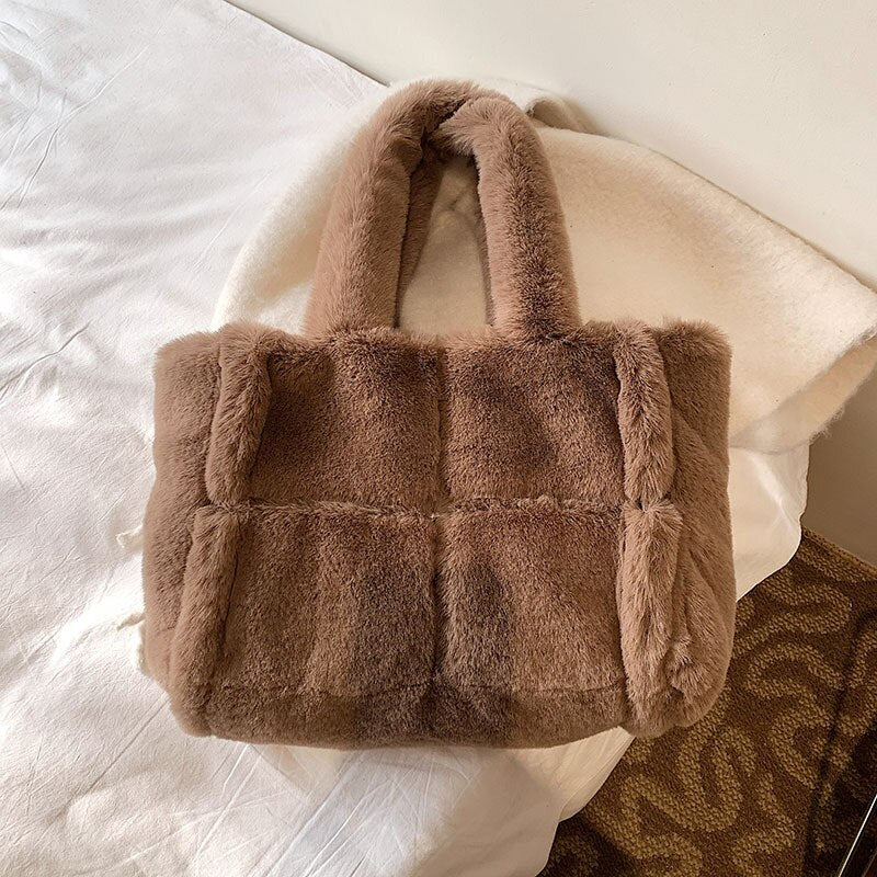 Borsa a mano in peluche elegante da donna, accessorio invernale versatile 9
