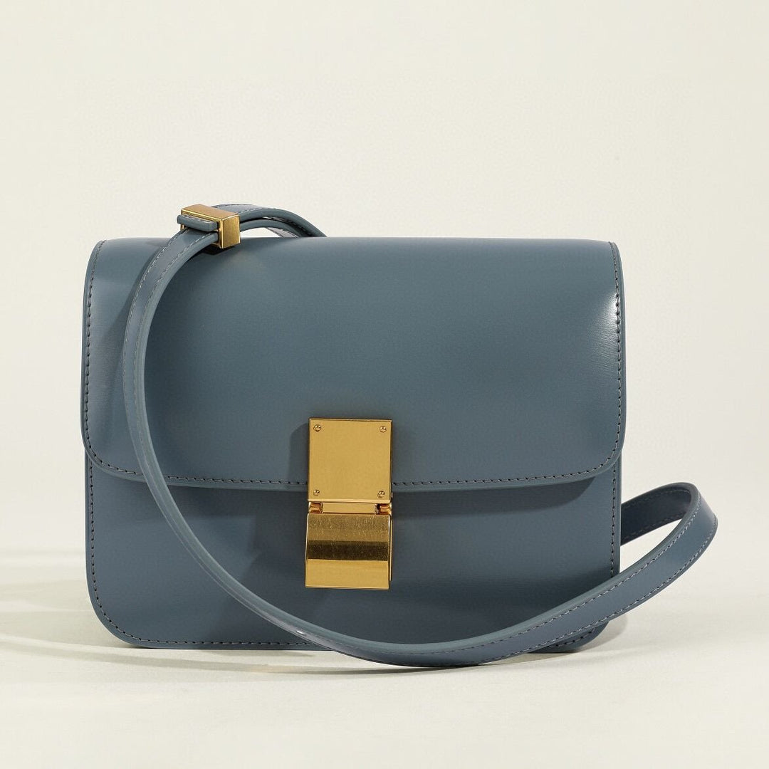 Borsa a tracolla classica da donna con patta in vera pelle 10