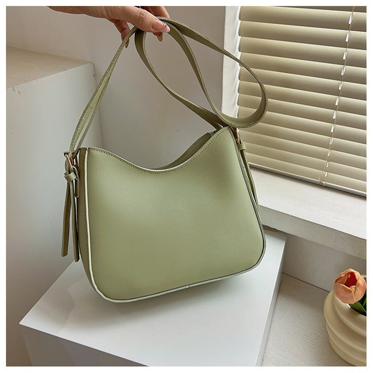 Borsa a tracolla minimalista da donna in elegante pelle vegana 4