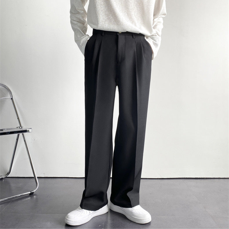 Pantaloni Uomo Slim con Pieghe Passanti e Cintura Affusolati