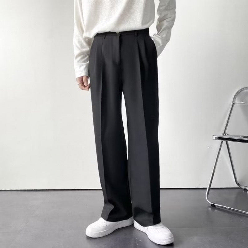Pantaloni Uomo Slim con Pieghe Passanti e Cintura Affusolati