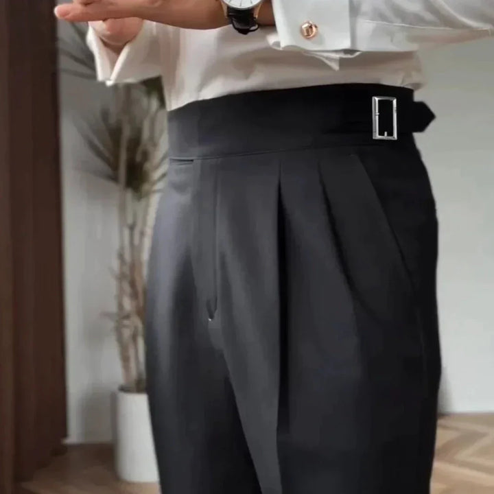 Pantaloni Uomo Sartoriali con Pieghe e Cintura Regolabile