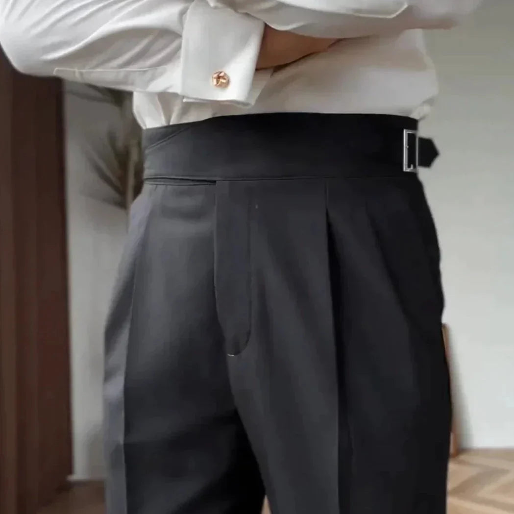 Pantaloni Uomo Sartoriali con Pieghe e Cintura Regolabile