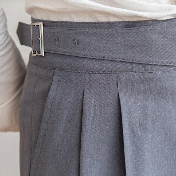 Pantaloni Uomo Sartoriali con Pieghe e Cintura Regolabile