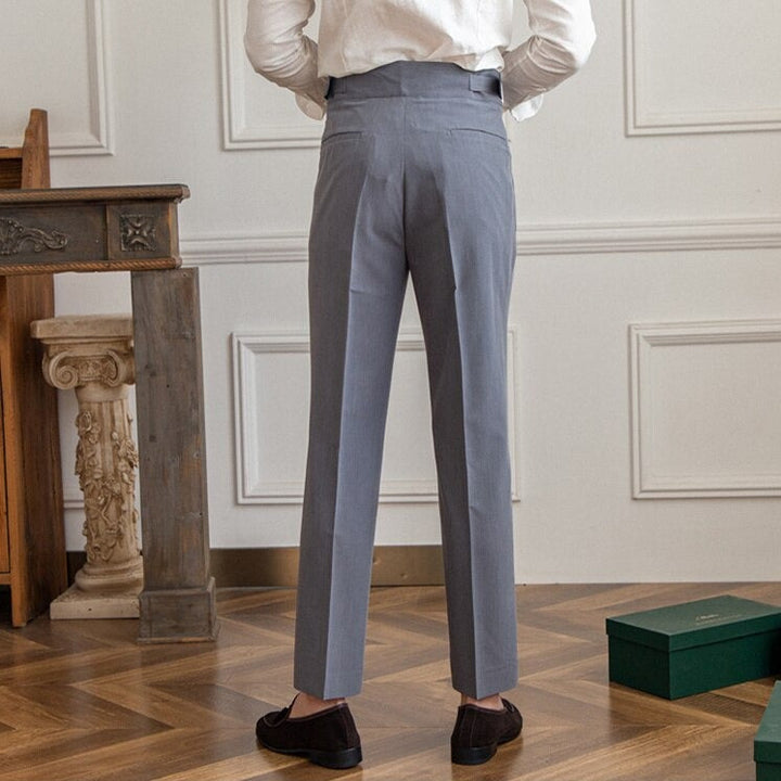 Pantaloni Uomo Sartoriali con Pieghe e Cintura Regolabile