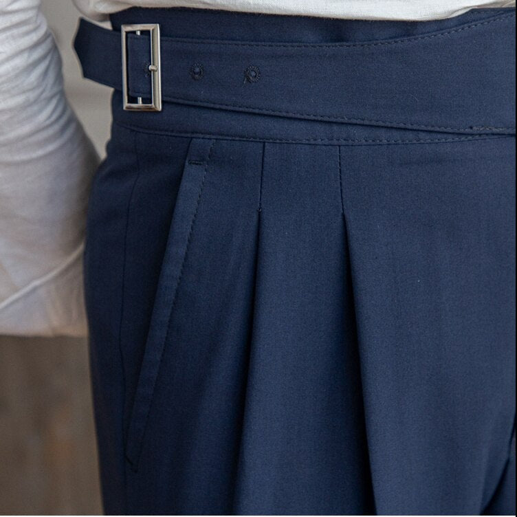 Pantaloni Uomo Sartoriali con Pieghe e Cintura Regolabile