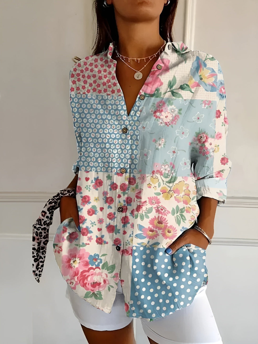 Camicetta Donna Elegante con Stampe Stravaganti - Versatile e Unica per Ogni Occasione 2