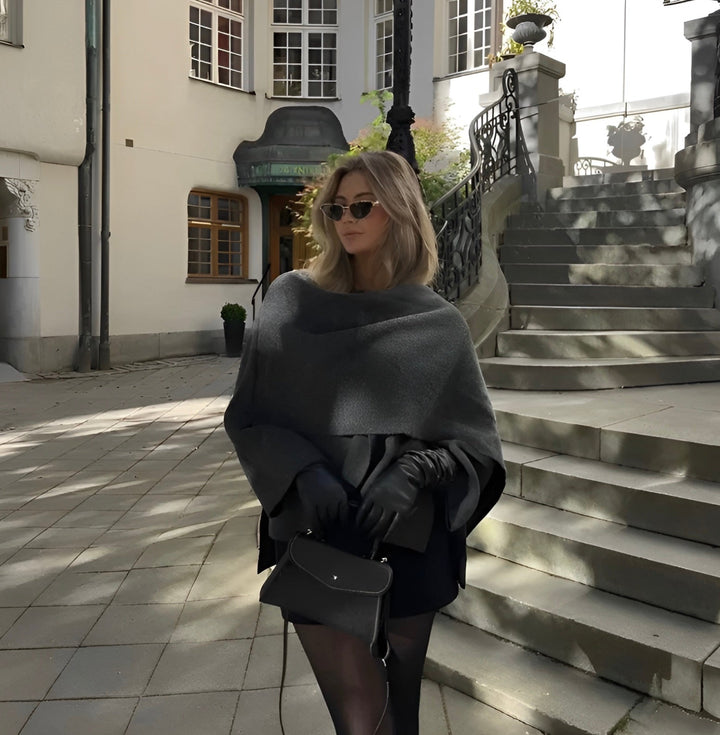 Carmela | Elegante Cappotto Donna Asimmetrico a Mantella in Grigio 3