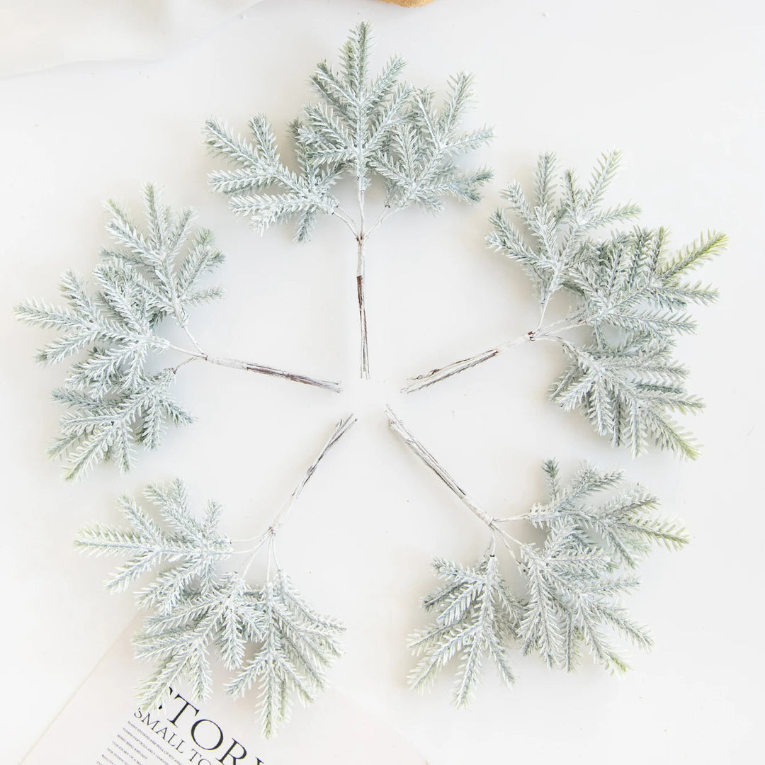 Ciondolo Cactus | Decorazione natalizia a forma di foglia verde con accenti in stile boho 4