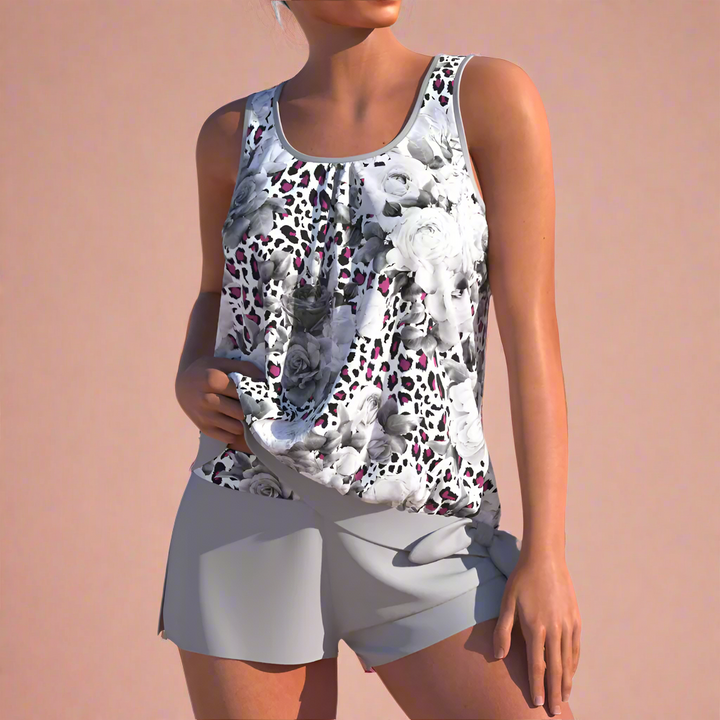 Dalia | Completo estivo con top floreale e pantaloncini 1