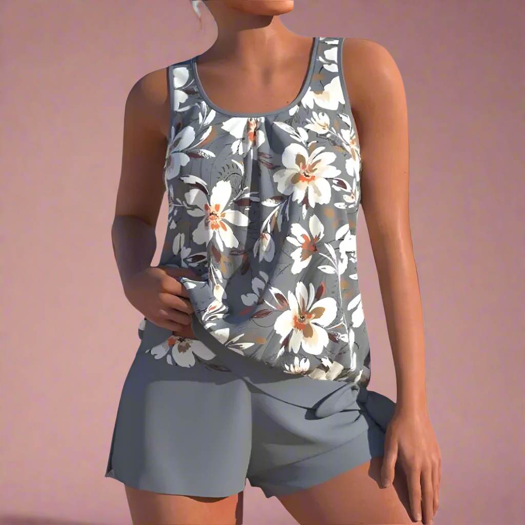 Dalia | Completo estivo con top floreale e pantaloncini 3