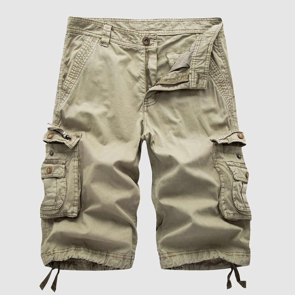 Bermuda cargo uomo beige, tasche multiple, cotone resistente, stile casual estivo, chiusura con bottone e zip, ideale per attività all'aperto.