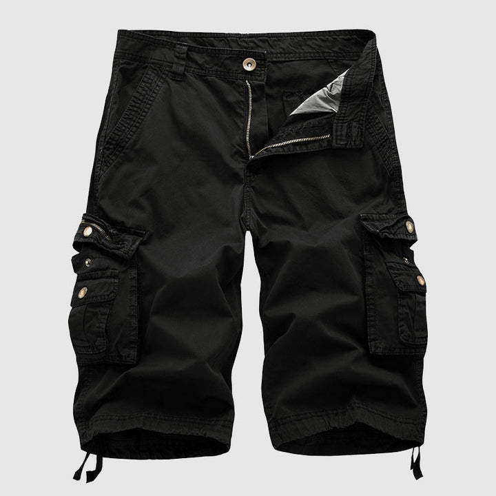 Pantaloncini cargo neri da uomo, tasche multiple, chiusura con bottone e zip, stile casual, tessuto resistente, ideali per attività all'aperto.